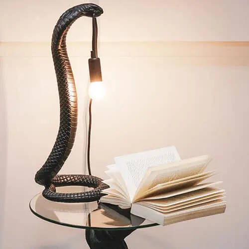 Slangen lamp zwart HouseVitamin tafellamp