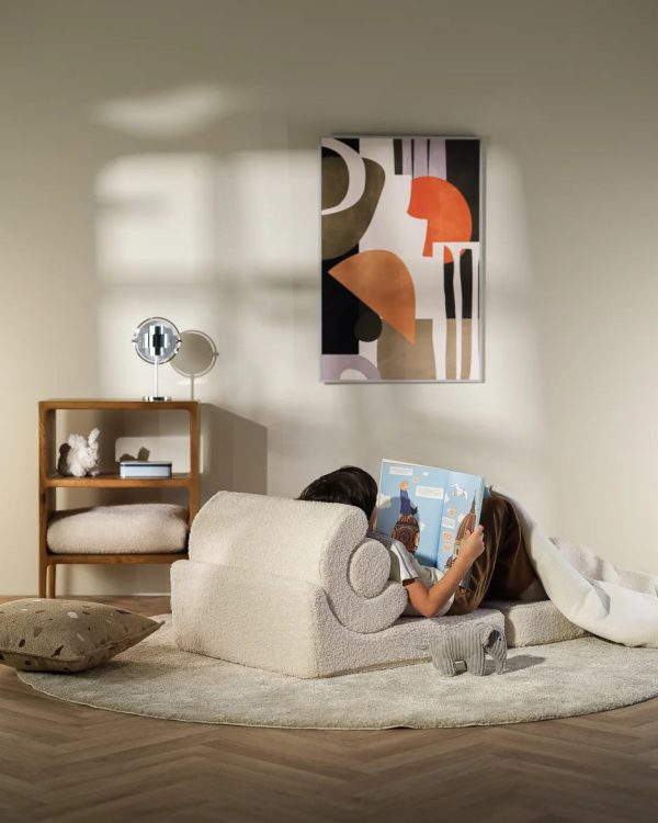 wigiwama flipster kinderstoel – cream white, crème, teddystof, wit, stapelbare speelset, scandinavische kinderkamer