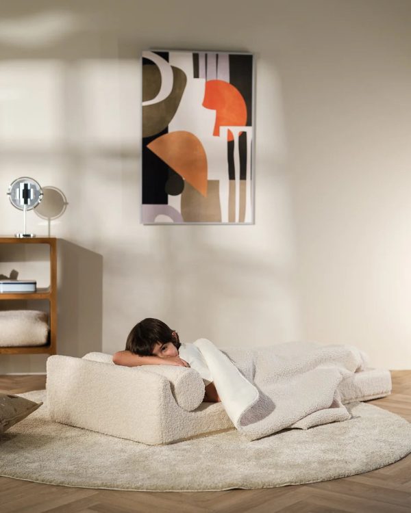 wigiwama flipster kinderstoel – cream white, crème, teddystof, wit, stapelbare speelset, scandinavische kinderkamer