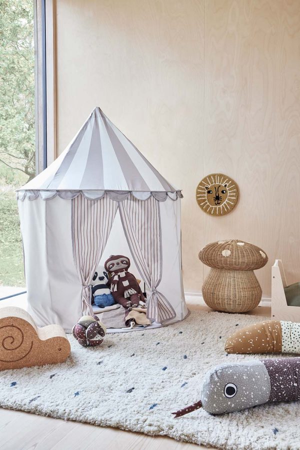 oyoy living circus speeltent